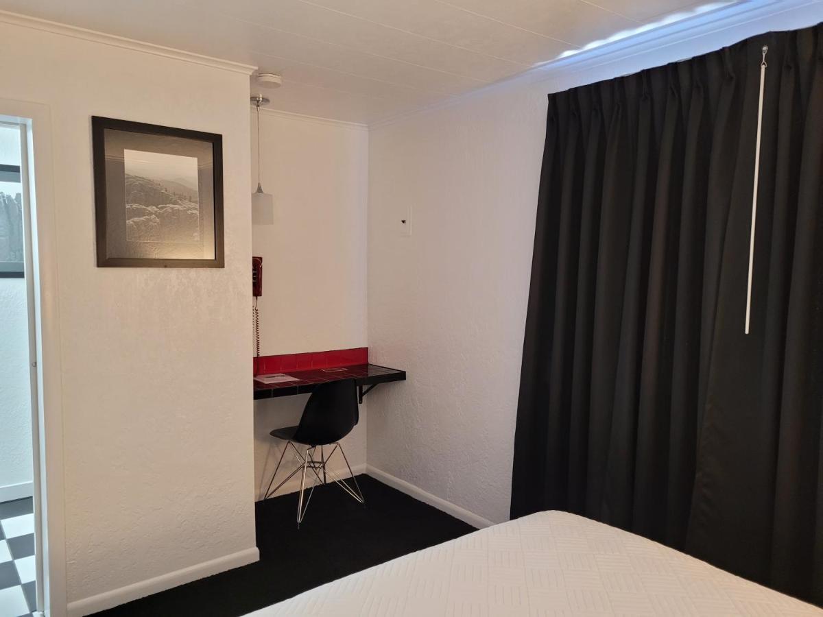 Rocket Motel Custer Exteriör bild