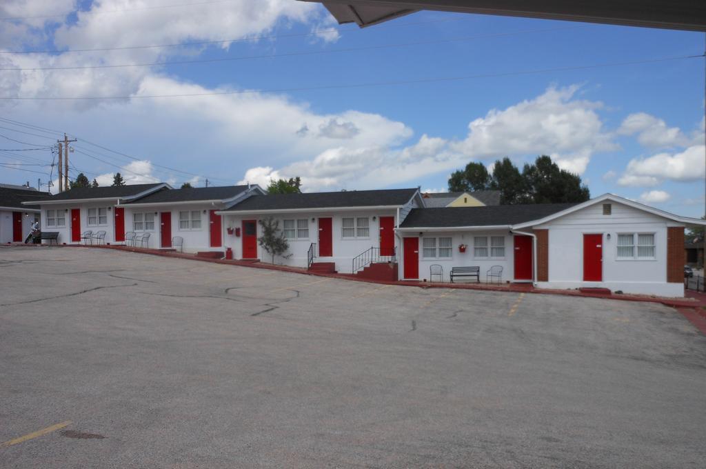 Rocket Motel Custer Exteriör bild
