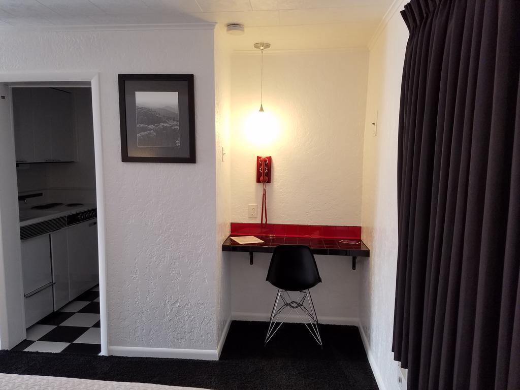 Rocket Motel Custer Exteriör bild