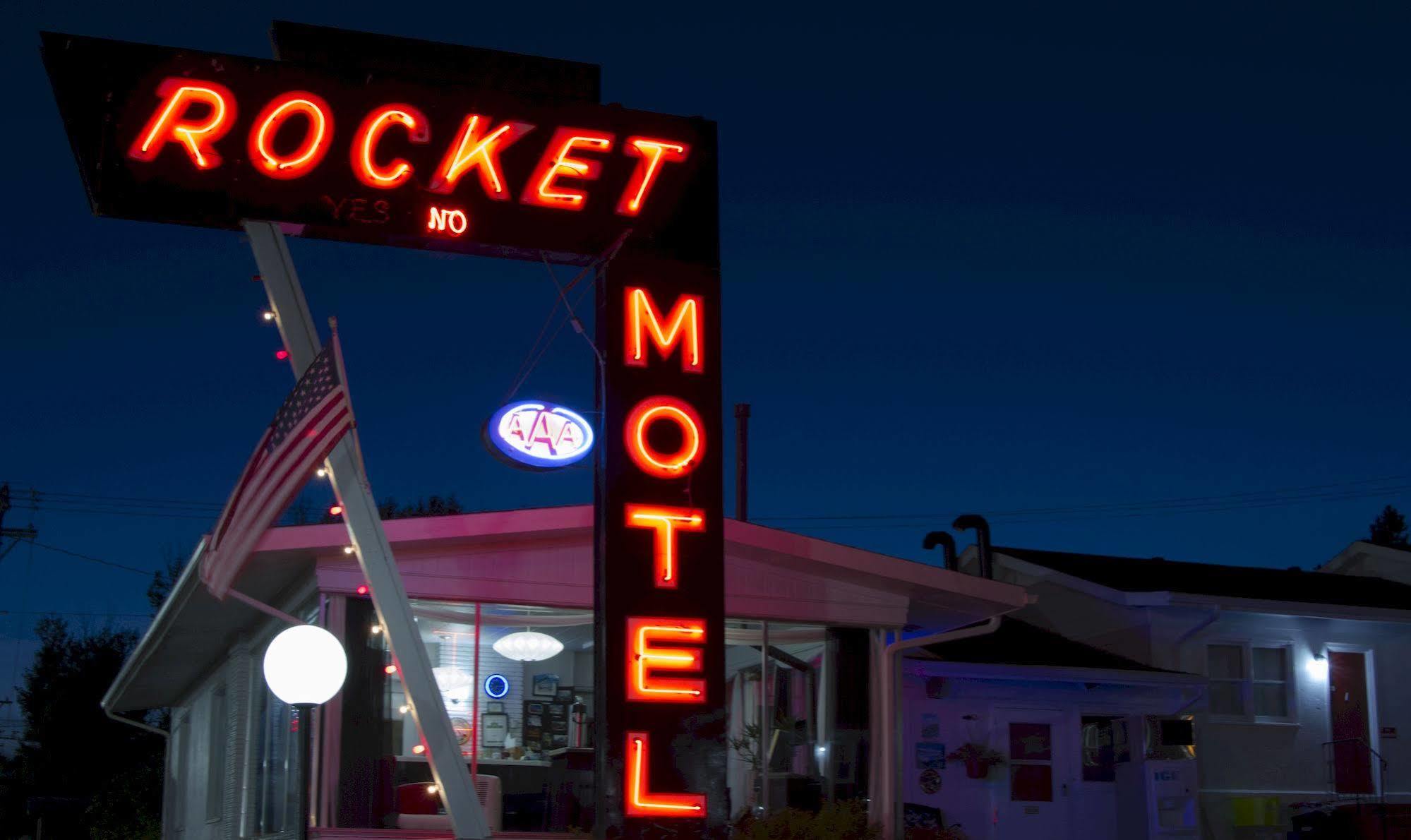 Rocket Motel Custer Exteriör bild