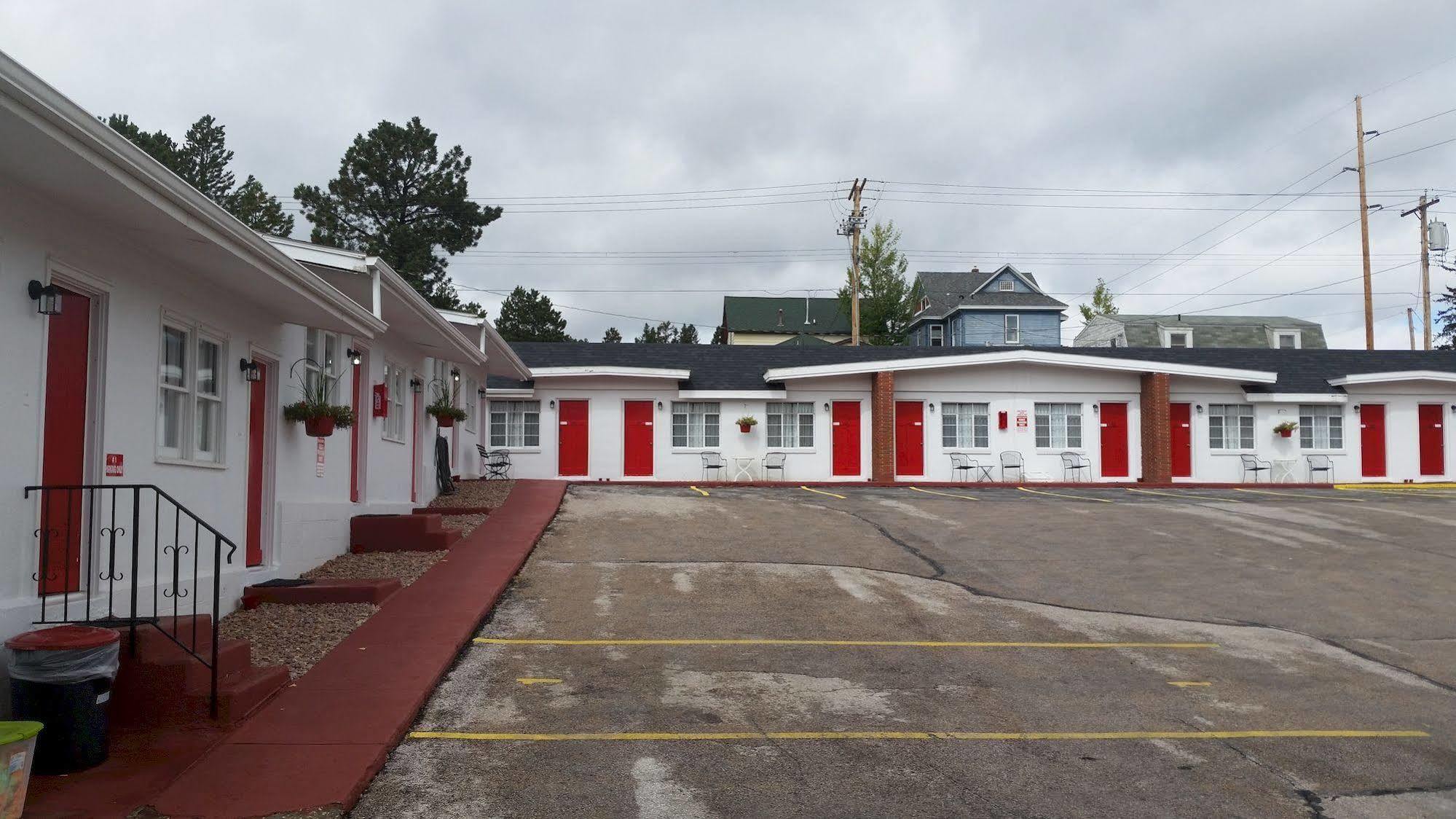 Rocket Motel Custer Exteriör bild