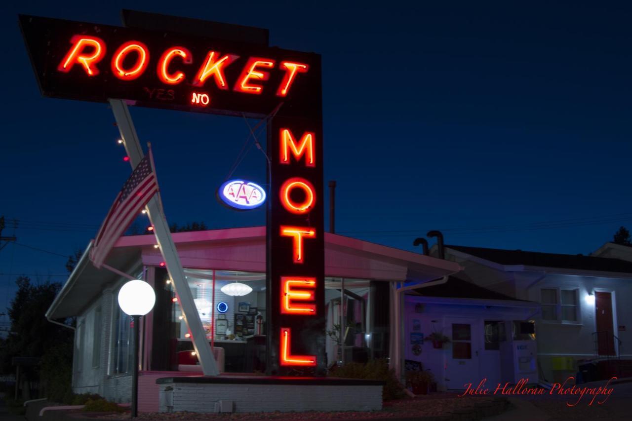 Rocket Motel Custer Exteriör bild