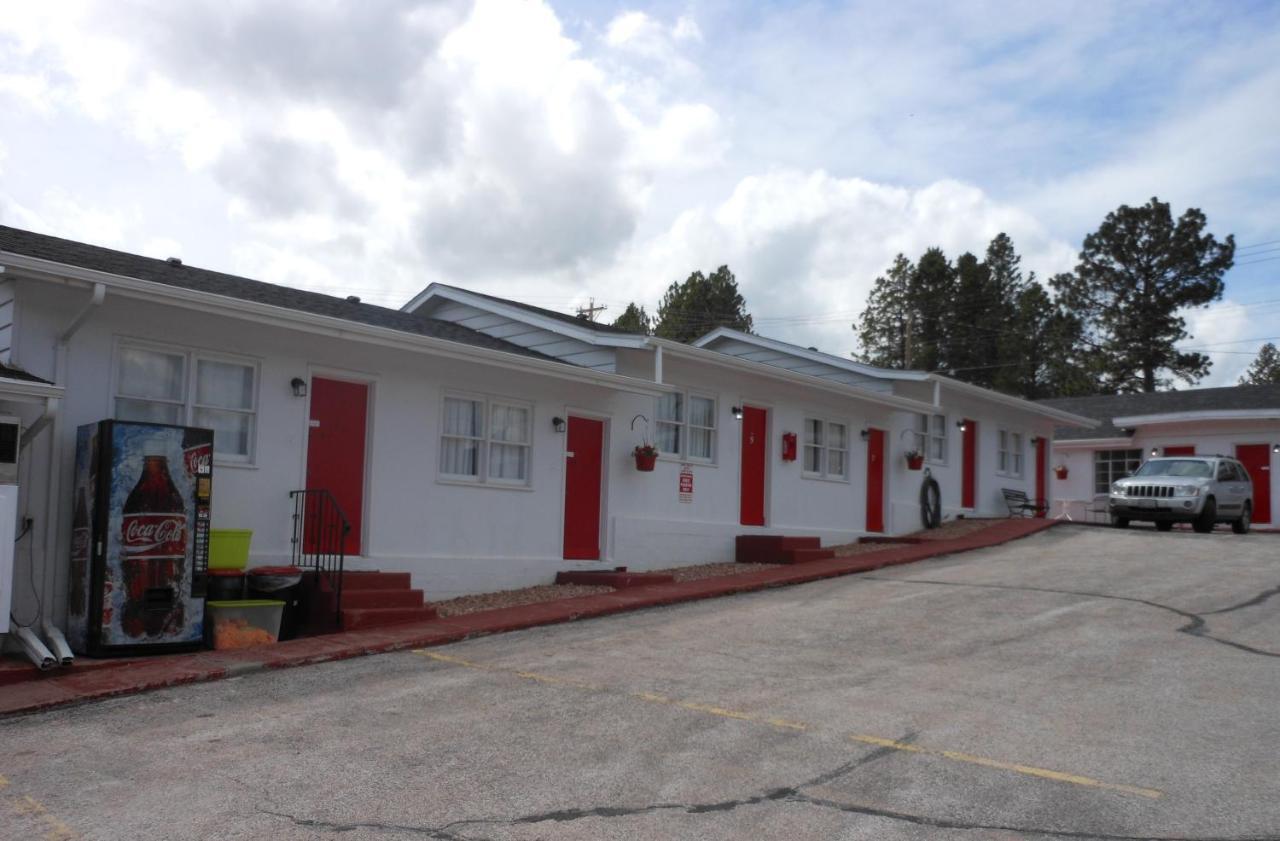 Rocket Motel Custer Exteriör bild